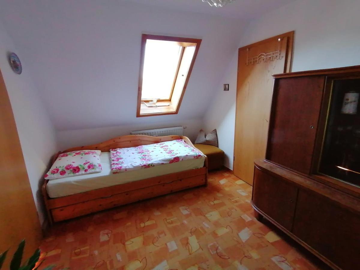 Haus Am Waldrand Apartment Freital Luaran gambar